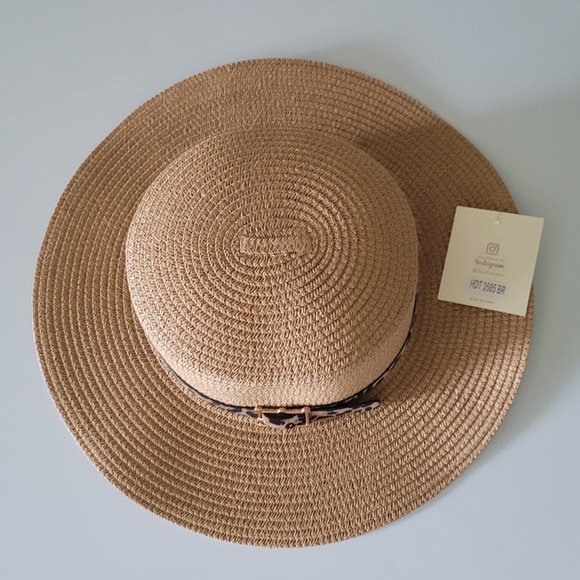 Panama Brim Hat With Leopard Strap✨️ - Picture 6 of 10